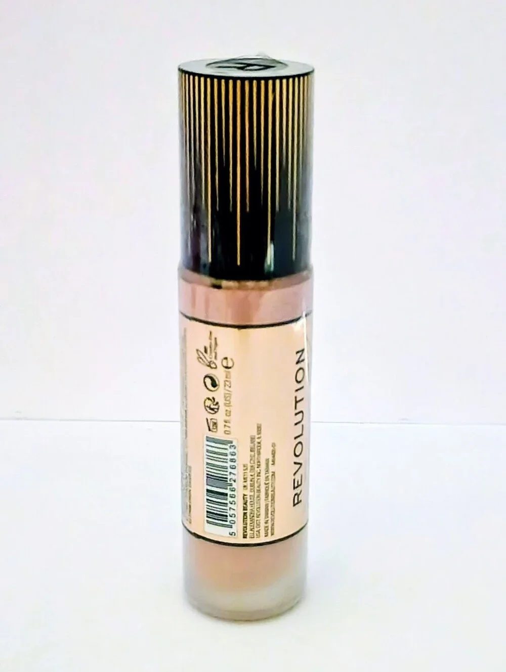 Makeup Revolution Conceal & Glow Illuminating Foundation F4 Full Size New